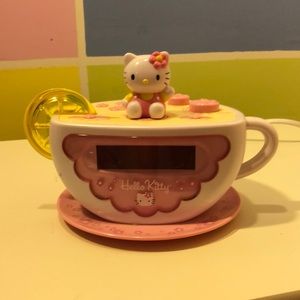 Hello Kitty Clock